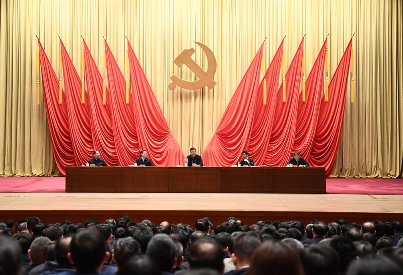 3月1日，2019年春季學(xué)期中央黨校（國(guó)家行政學(xué)院）中青年干部培訓(xùn)班在中央黨校開班。中共中央總書記、國(guó)家主席、中央軍委主席習(xí)近平在開班式上發(fā)表重要講話。